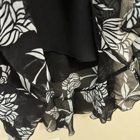 Vintage The Limited Dress Womens Size 6 100% Silk Y2K Floral Vneck Midi Navy - Picture 4 of 7